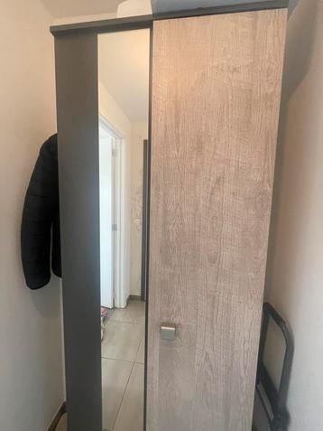 Schoenenkast beschikbaar voor biedingen