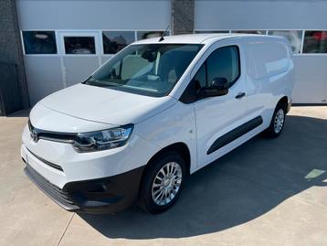 Toyota Proace City / 2024 / 20950 km / fabrieksgarantie beschikbaar voor biedingen