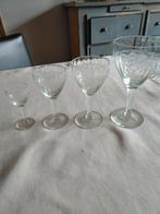 Verres anciens avec motif magnifiquement découpé, Enlèvement, Utilisé