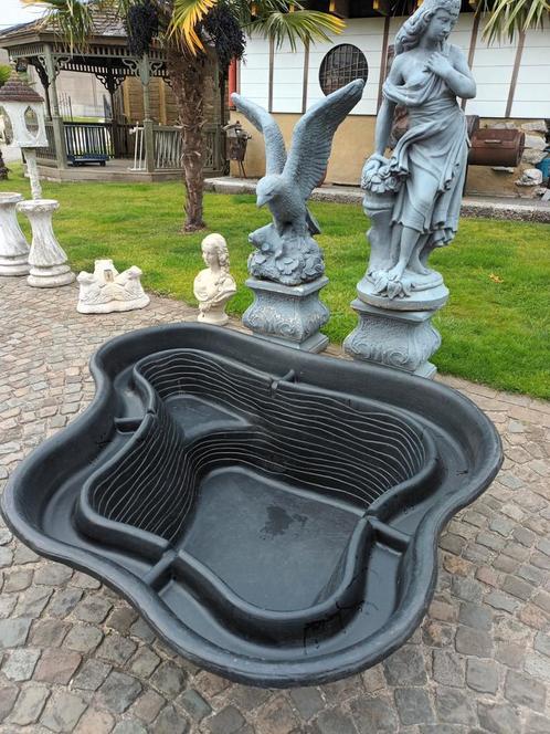 Voorgevormde vijver ( lees goed beschrijving), Tuin en Terras, Vijvers, Zo goed als nieuw, Ophalen