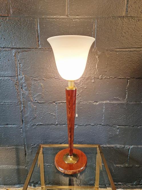 Grote tafellamp van hout en wit opaline, Art Déco stijl, Antiek en Kunst, Antiek | Verlichting, Ophalen of Verzenden