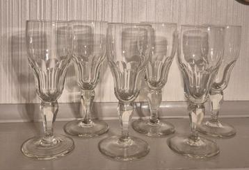 antieke kristallen champagne glazen beschikbaar voor biedingen