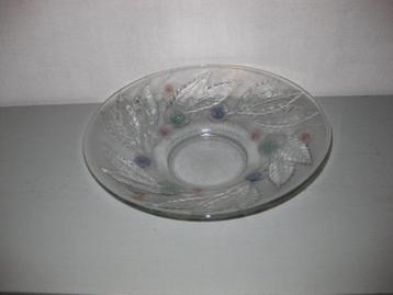 Glazen sier schaal. beschikbaar voor biedingen