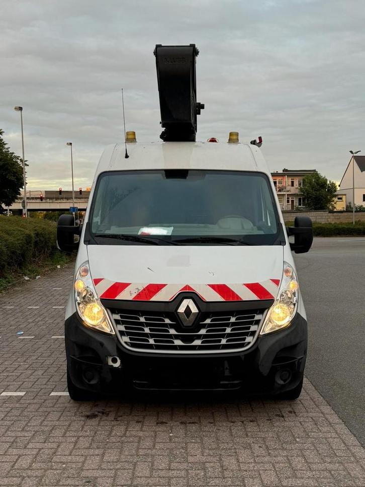 Hoogwerker, Auto's, Bestelwagens en Lichte vracht, Particulier, Renault, Diesel, Euro 5, Handgeschakeld, Ophalen