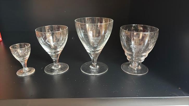 Zeer grote vintage glazen set 39 stuks jaren 30, Antiek en Kunst, Antiek | Glaswerk en Kristal, Ophalen