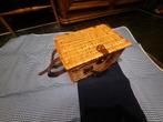 Nieuwe picnic mand met waterdichte plaid en loper, Hobby en Vrije tijd, Picknickmanden, Ophalen, Nieuw