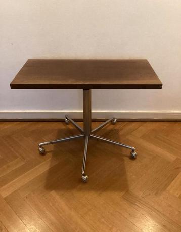 💫✨️⭐️ Urgent Table d'appoint robuste vintage sur roulettes, Divers, Enlèvement, Utilisé