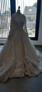 Trouwkleed met accessoires, Ophalen, Gedragen, Wit, Trouwjurk