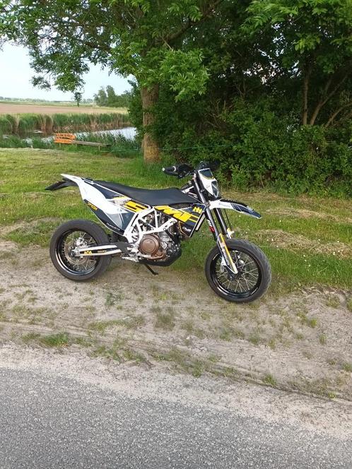 Husqvarna 701 2016 25.000km, Motoren, Motoren | Husqvarna, Particulier, SuperMoto, 12 t/m 35 kW, 1 cilinder, Minimaal motorrijbewijs A2