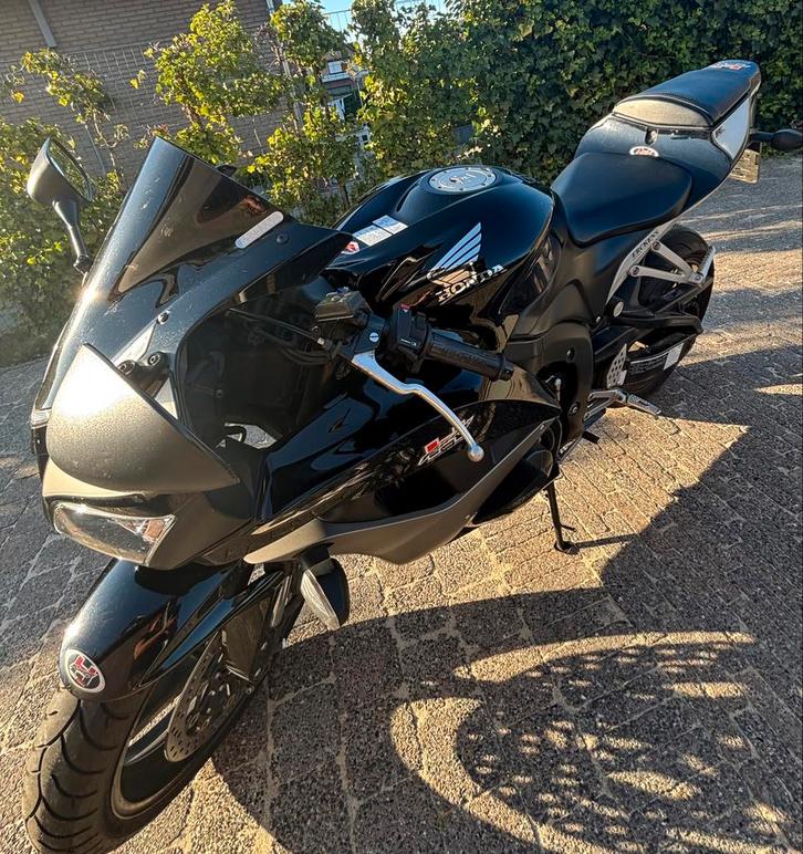 Motocyclette Honda CBR 600 RR, Motos, Motos | Honda, Particulier, Sport, plus de 35 kW, 4 cylindres, Permis Moto A, Poignées chauffantes