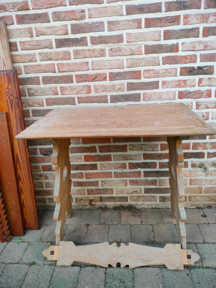antieke tafel mooie afgewerkte poten dwarsbalk schoppen aas, Antiek en Kunst, Antiek | Meubels | Tafels, Ophalen