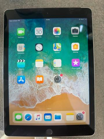 Apple iPad 2 Celular 64Gb beschikbaar voor biedingen