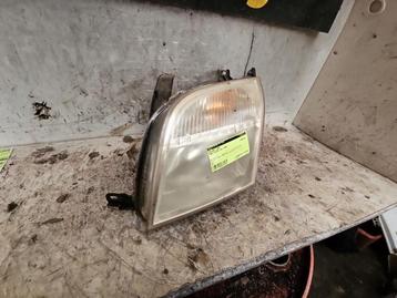 Koplamp links van een Ford Fusion beschikbaar voor biedingen