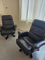 2 dezelfde donkerbruine vintage draaifauteuils - samen of ap, Huis en Inrichting, Fauteuils, Ophalen, Zo goed als nieuw