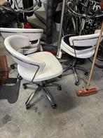 4 draaistoelen in hoogte verstelbaar, Ophalen