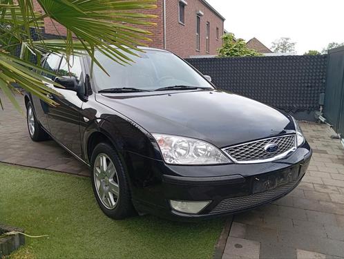 Ford Mondeo 2.0 version diesel (93000 km), Autos, Ford, Particulier, Mondeo, Radio, Attache-remorque, Diesel, 5 portes, Cuir, Enlèvement