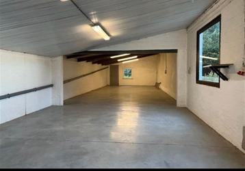 Ruime opslagruimte - loods - garage TE HUUR beschikbaar voor biedingen