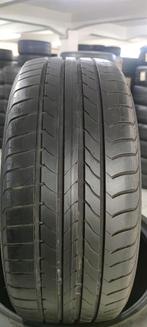 23550r18 235 50 r18 Bridgestone met balansbevestiging, Ophalen of Verzenden