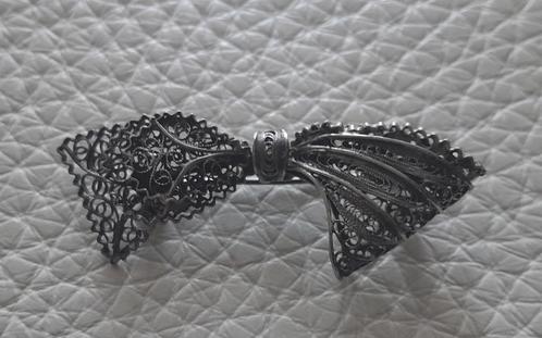 Strik filigrain broche zilver 800, Handtassen en Accessoires, Antieke sieraden, Broche, Zilver, Ophalen of Verzenden