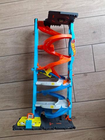 Hot Wheels City Transformerende RacetorenHot Wheels City Tra beschikbaar voor biedingen