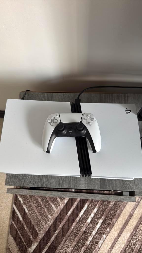 Playstation 5 pro, Games en Spelcomputers, Spelcomputers | Sony PlayStation 5, Zo goed als nieuw, Playstation 5, Ophalen