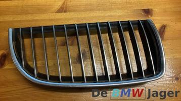 Grille rechts BMW 3-serie E90 E91 7120010 beschikbaar voor biedingen
