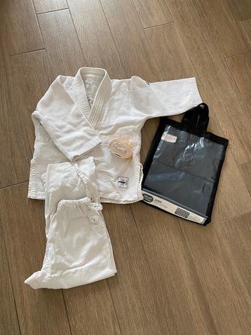 Kimono Judo enfant decathlon taille 120 cm: 10€ beschikbaar voor biedingen