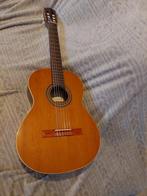Gitaar Cuenca model 10 met bijhorende tas en voetbankje, Muziek en Instrumenten, Ophalen, Zo goed als nieuw