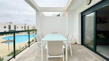 Penthouse te koop bij het strand in  Pilar de la Horadada... beschikbaar voor biedingen