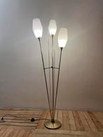 Lampadaire par René Mathieu pour la Maison Lunel 1965, Enlèvement