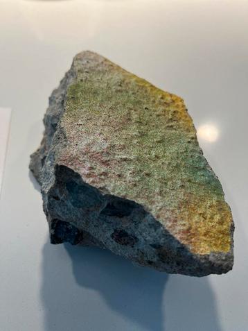 Origineel stuk uit de Berlijnse muur. beschikbaar voor biedingen