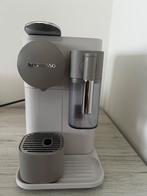 Nespresso met melkfunctie (amper gebruikt), Elektronische apparatuur, 4 tot 10 kopjes, Ophalen of Verzenden, Afneembaar waterreservoir