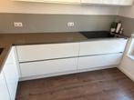 Moderne witte hoekkeuken Gedemonteerd Direct beschikbaar, Huis en Inrichting, Keuken | Complete keukens, Wit, Hoekkeuken, Graniet of Steen