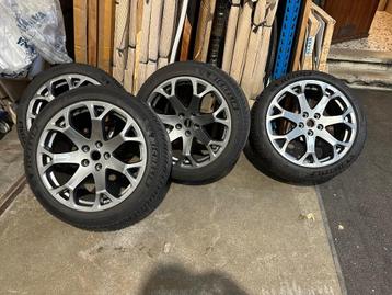 Winter banden Nieuw 19 inch met velgen beschikbaar voor biedingen