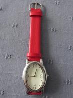 Horloge met rode armband, Bijoux, Sacs & Beauté, Accessoires Autre, Enlèvement ou Envoi, Neuf