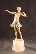 Mooi Art Deco beeld van een danseres, Envoi