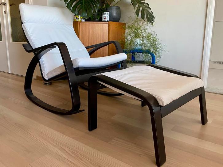 Ikea Poang schommelstoel en voetbankje, Huis en Inrichting, Zetels | Voetbanken en poefs, Gebruikt, Hout, Stof, Ophalen