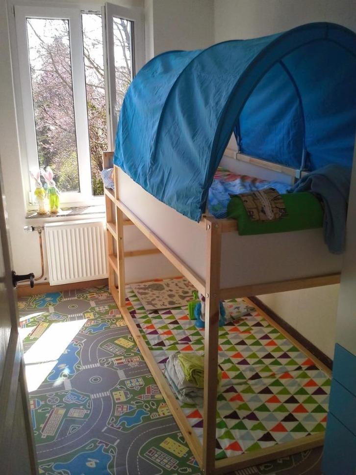 Lit enfant + matelas, Kinderen en Baby's, Kinderkamer | Bedden, Gebruikt, Hoogslaper of Stapelbed, Lattenbodem, Matras, Ophalen