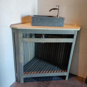 Toiletmeubel  beschikbaar voor biedingen