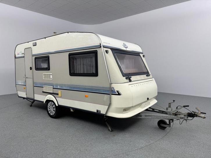 Hobby Classic 440 Voortent INCL. STALLING, Caravans en Kamperen, Caravans, tot en met 4, Overige, Hobby, Vast bed, 4 tot 5 meter