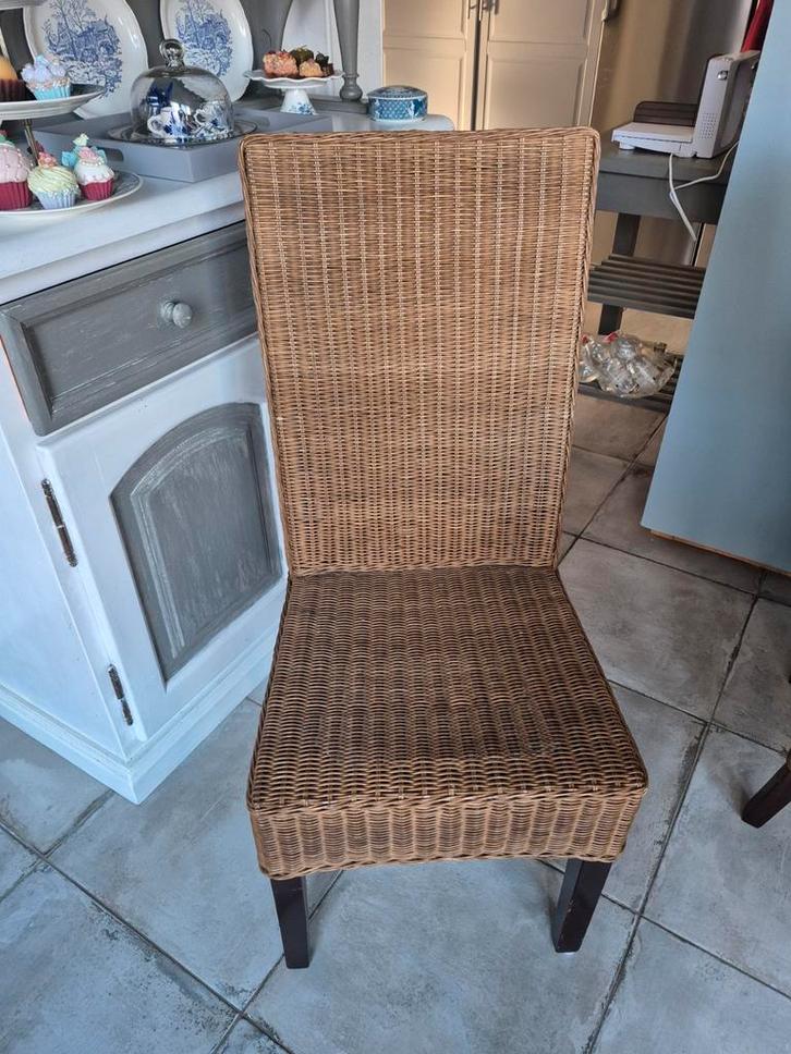 Eetkamer stoelen gratis op te halen, Huis en Inrichting, Stoelen, Ophalen