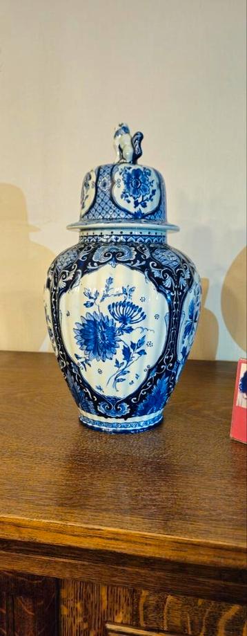 Pots bleus de Delft, Enlèvement