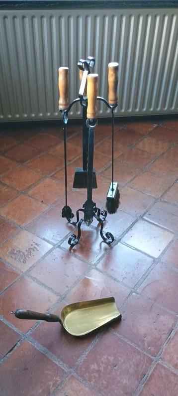 Haardstel in koper beschikbaar voor biedingen