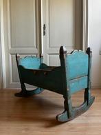 Zeer oude kinder wieg…ook als DECORATIE ., Antiek en Kunst, Ophalen