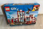 Lego 77944 Brandweerkazerne (compleet in de doos), Kinderen en Baby's, Speelgoed | Duplo en Lego, Ophalen, Zo goed als nieuw, Lego