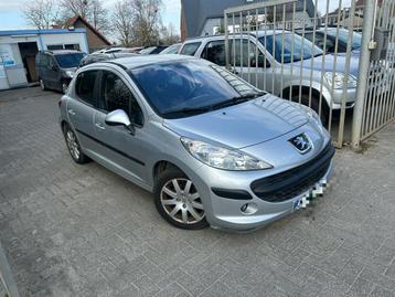 Peugoet 207 2007 essence allure top état  beschikbaar voor biedingen