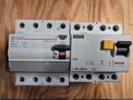 Differentieelschakelaars 30mA - 40A en automaten 20A - 32A., Ophalen of Verzenden, Zo goed als nieuw, Overige typen