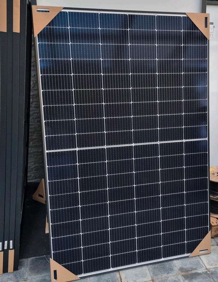 Nieuwe Zonnepanelen Canadian Solar Ja Trina Jinko 410-450w, Doe-het-zelf en Bouw, Zonnepanelen en Toebehoren, Nieuw, Ophalen