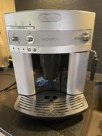 Koffiezet apparaat Espresso Delonghi Magnifica, Elektronische apparatuur, Koffiezetapparaten, Koffiebonen, 2 tot 4 kopjes, Gebruikt
