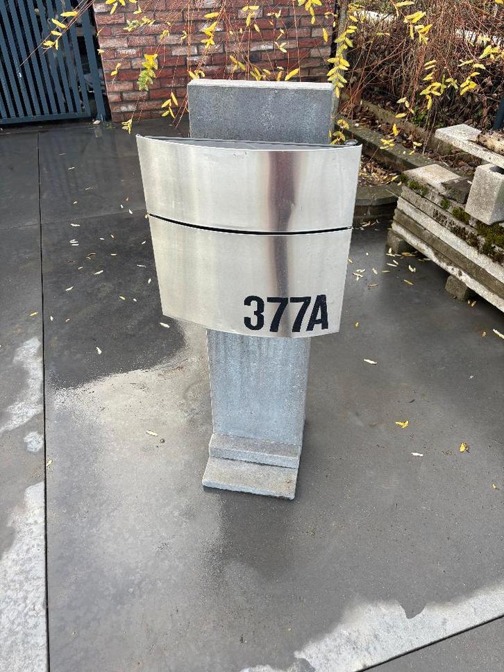 Boite aux lettres, Jardin & Terrasse, Boîtes aux lettres, Utilisé, Sur pied, Pierre, Enlèvement